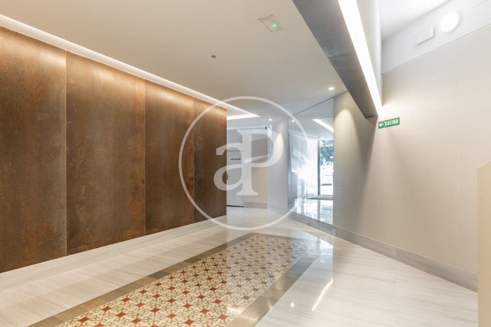 1 bedroom Penthouse for rent in Valencia city - € 2,500 (Ref: 9741831)