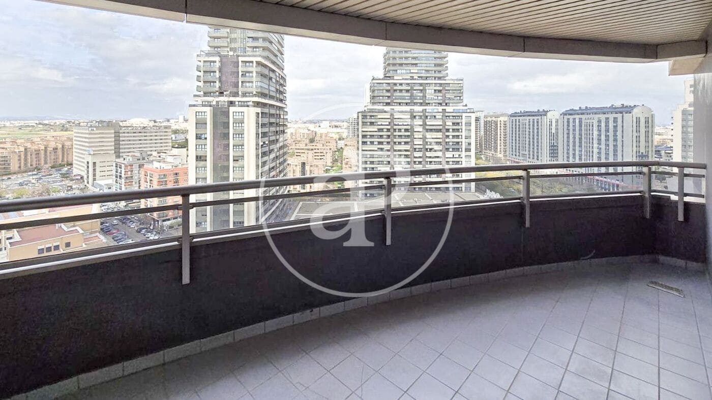 Appartement de 3 chambres à louer à Valence ville avec piscine - 3 000 € (Ref: 9741833)