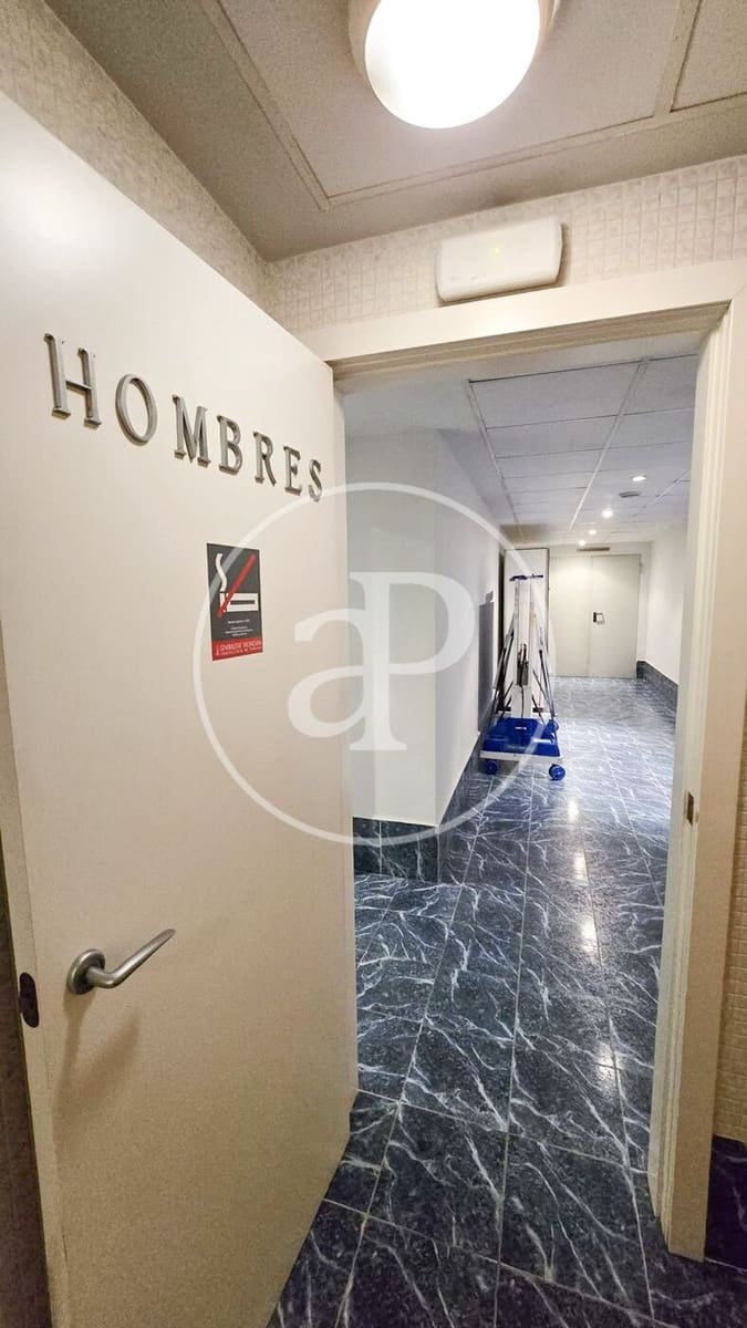 Appartement de 3 chambres à louer à Valence ville avec piscine - 3 000 € (Ref: 9741833)