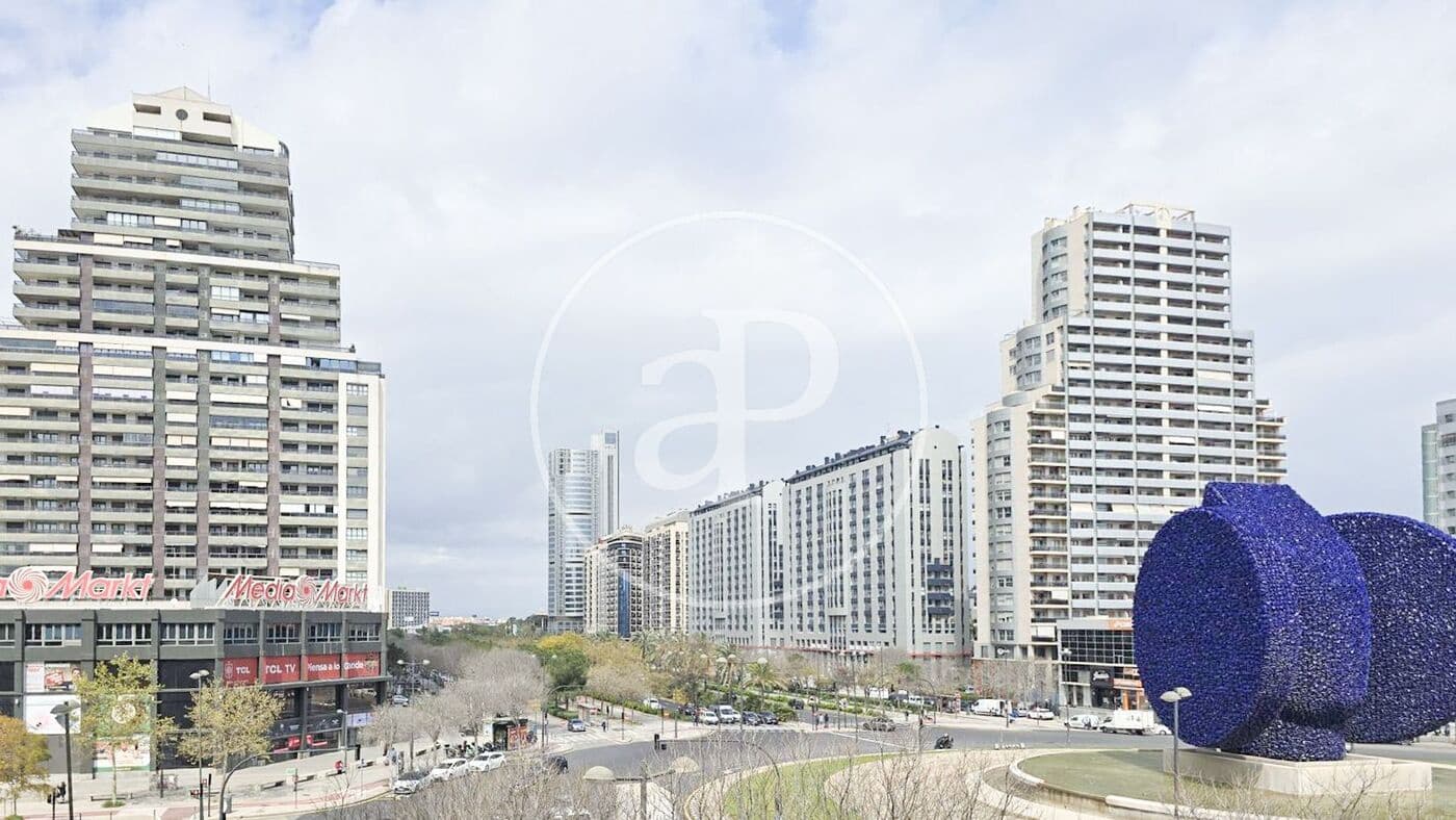 Appartement de 3 chambres à louer à Valence ville avec piscine - 3 000 € (Ref: 9741833)