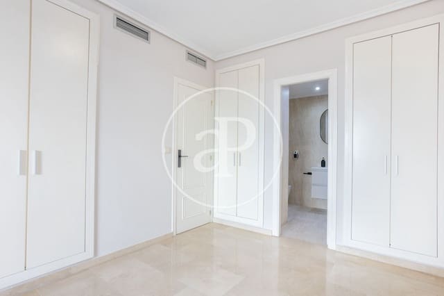 Apartamento de 4 habitaciones en Sant Pau, València ciudad en alquiler con piscina - 3.000 € (Ref: 9741833)