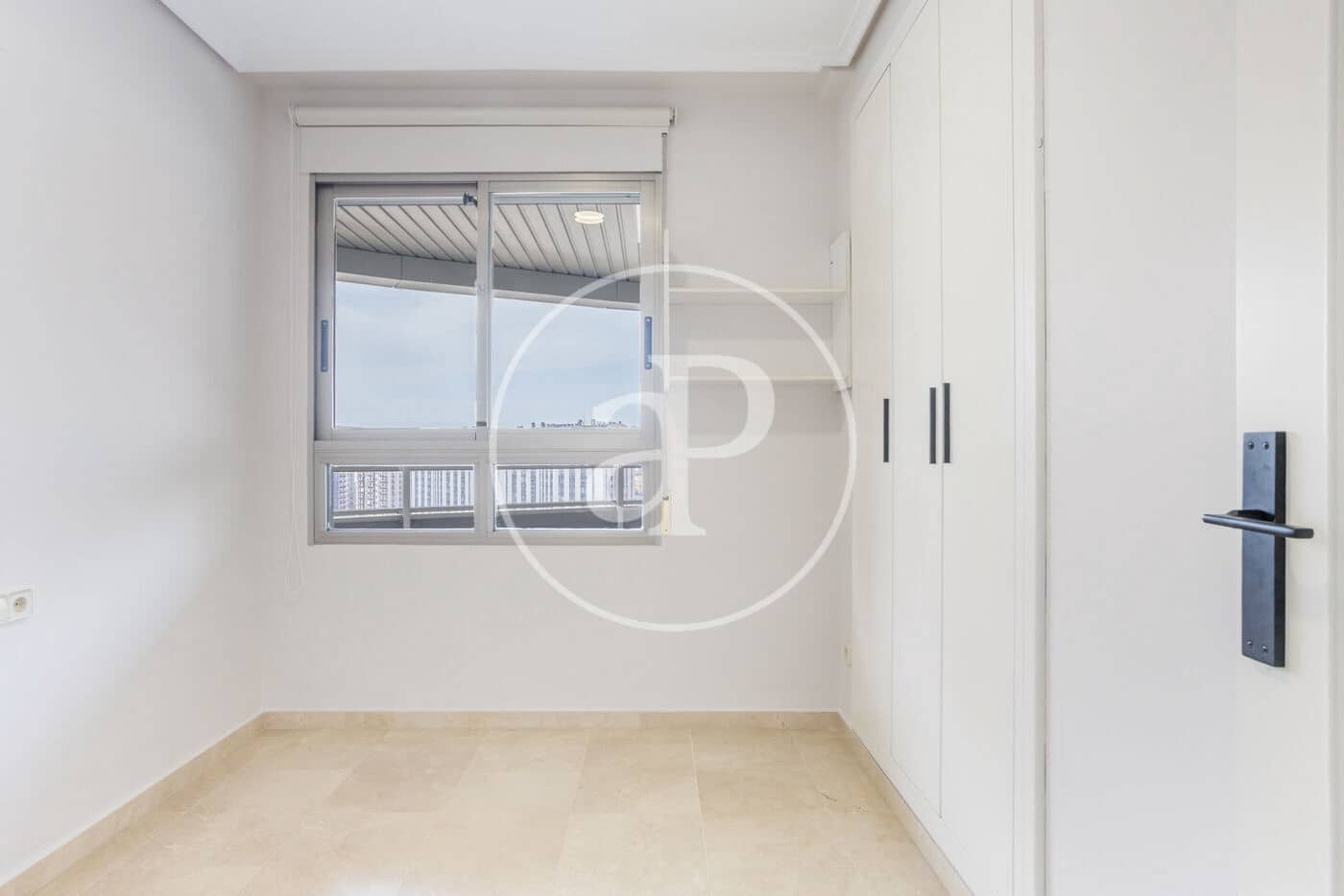 Appartement de 4 chambres à louer à Valence ville avec piscine garage - 2 500 € (Ref: 9741833)