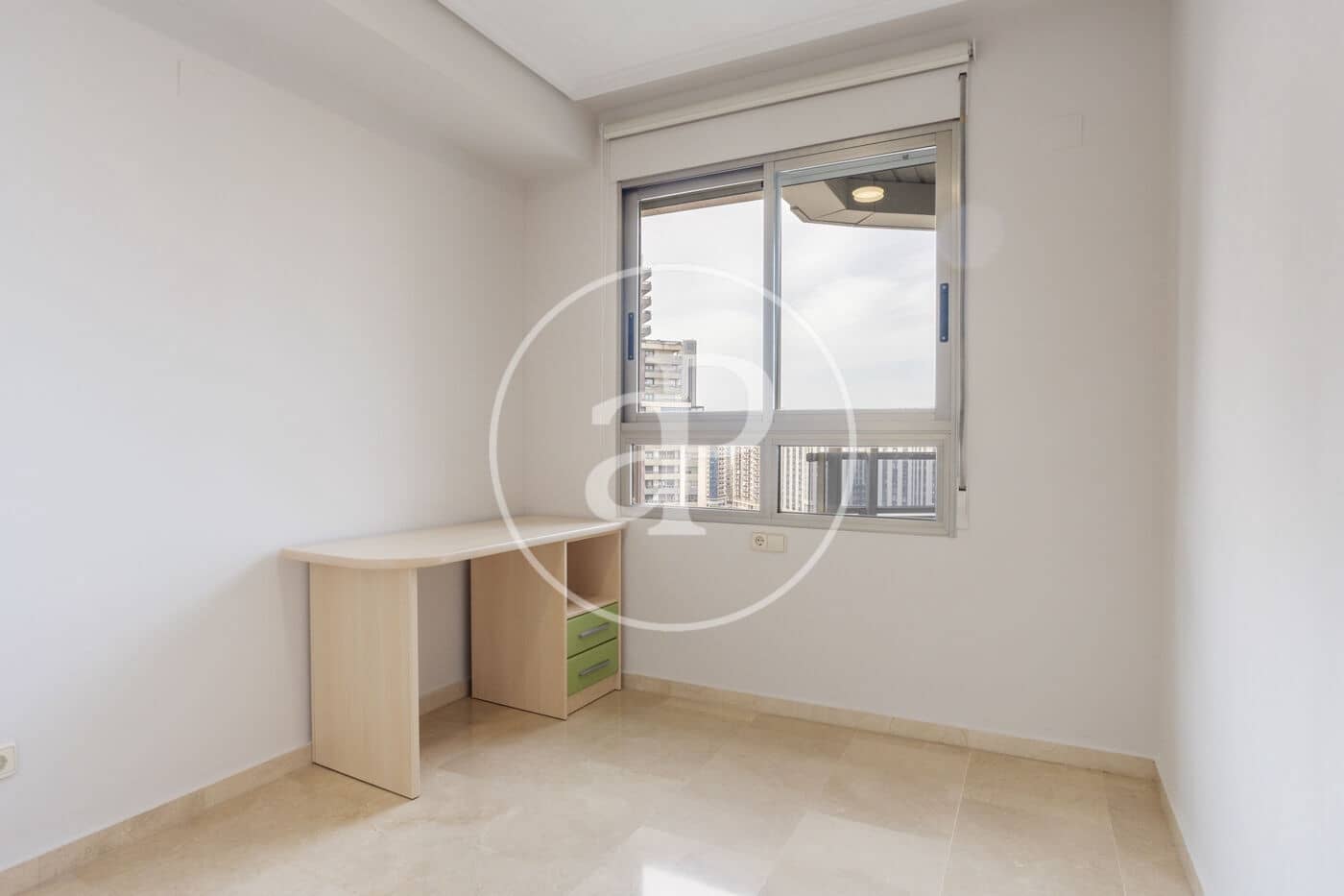 Appartement de 4 chambres à louer à Valence ville avec piscine garage - 2 500 € (Ref: 9741833)