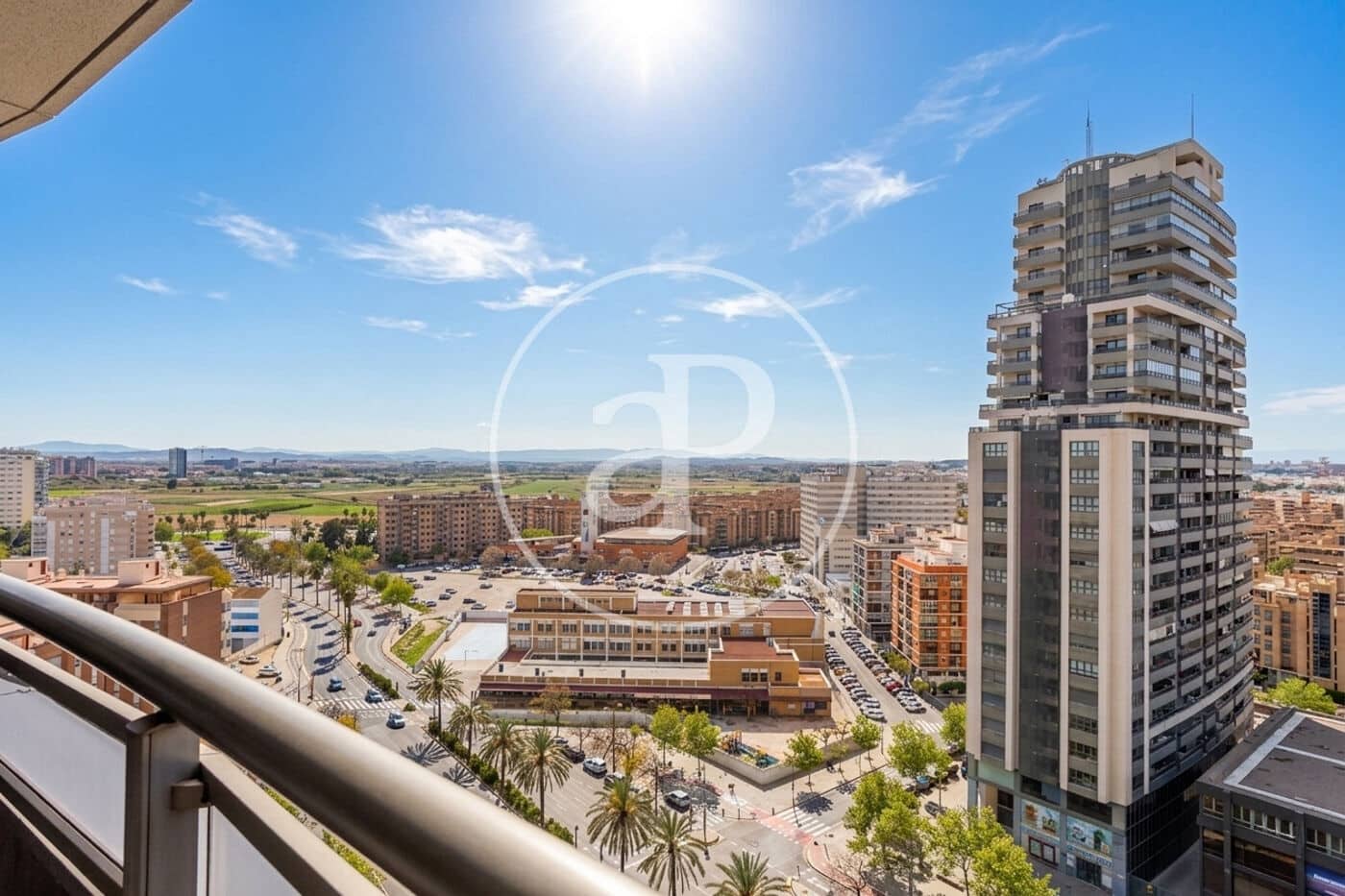 Appartement de 4 chambres à louer à Valence ville avec piscine garage - 2 500 € (Ref: 9741833)