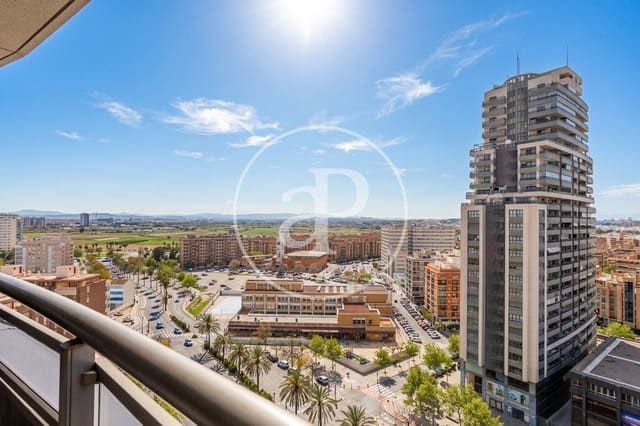 Apartamento de 4 habitaciones en Sant Pau, València ciudad en alquiler con piscina - 3.000 € (Ref: 9741833)