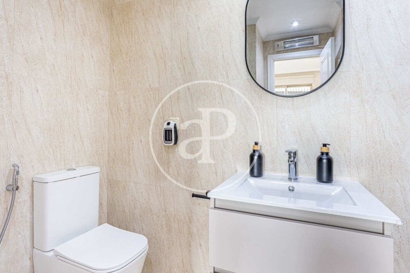 Appartement de 4 chambres à louer à Valence ville avec piscine garage - 2 500 € (Ref: 9741833)