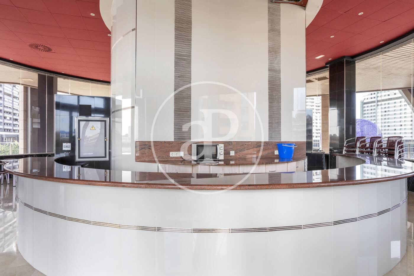 Appartement de 4 chambres à louer à Valence ville avec piscine garage - 2 500 € (Ref: 9741833)