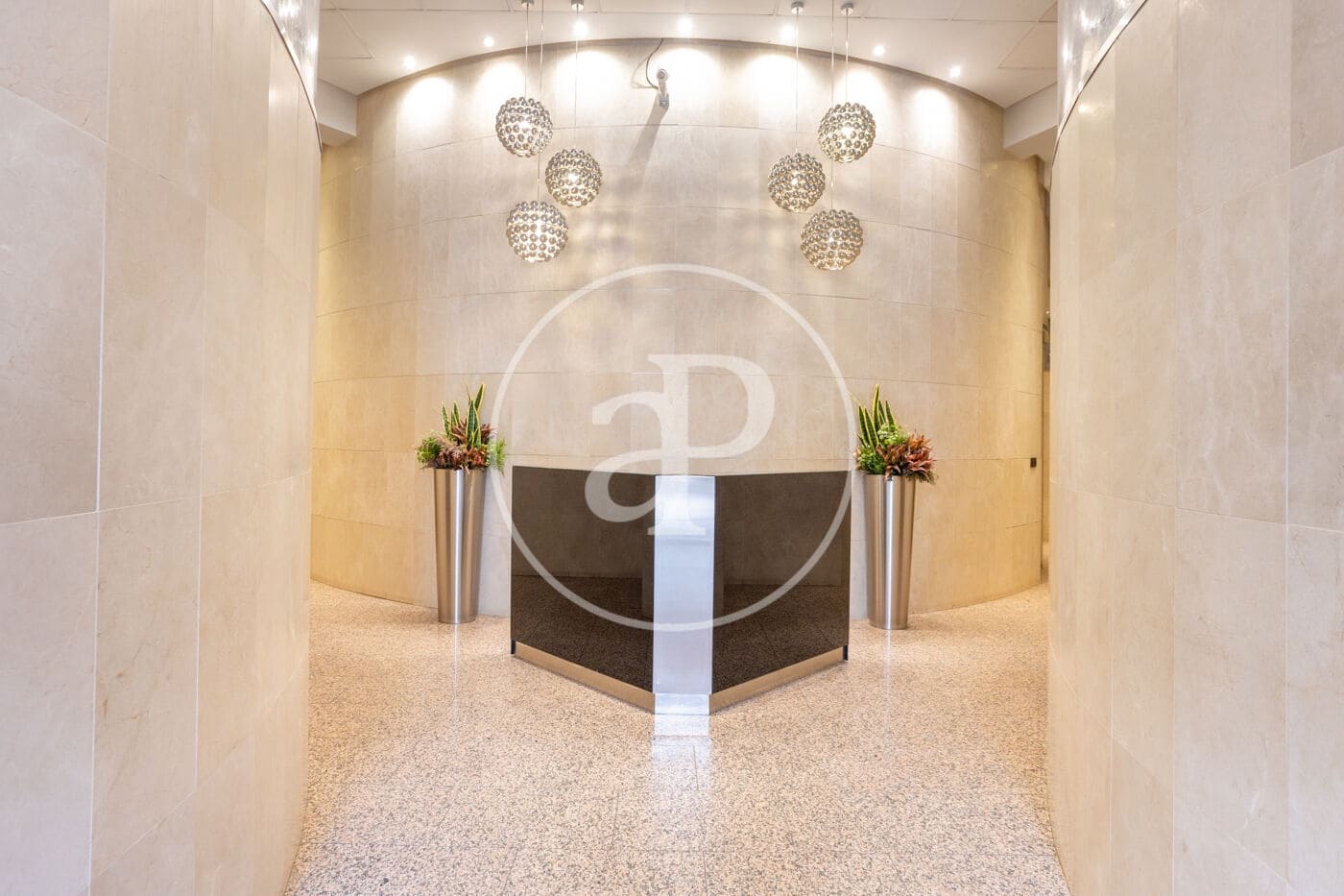 Appartement de 4 chambres à louer à Valence ville avec piscine garage - 2 500 € (Ref: 9741833)