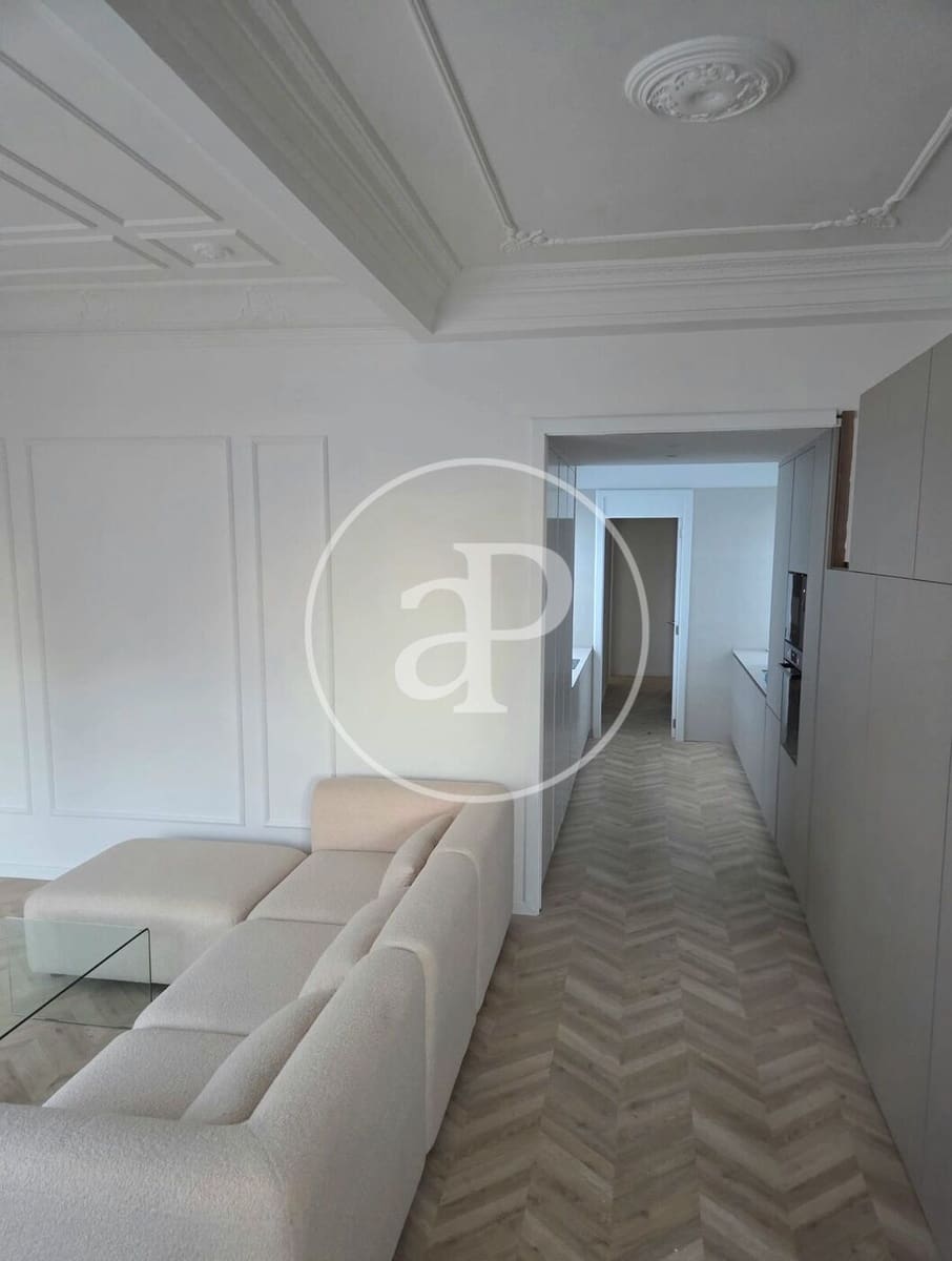 3 makuuhuone Kattohuoneisto vuokrattavana paikassa Valencia kaupunki - 3 500 € (Ref: 9752120)