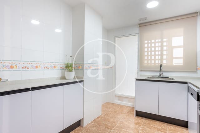 3 soveværelse Lejlighed til leje i Sant Pau, Valencia by med swimmingpool - € 2.100 (Ref: 9755796)