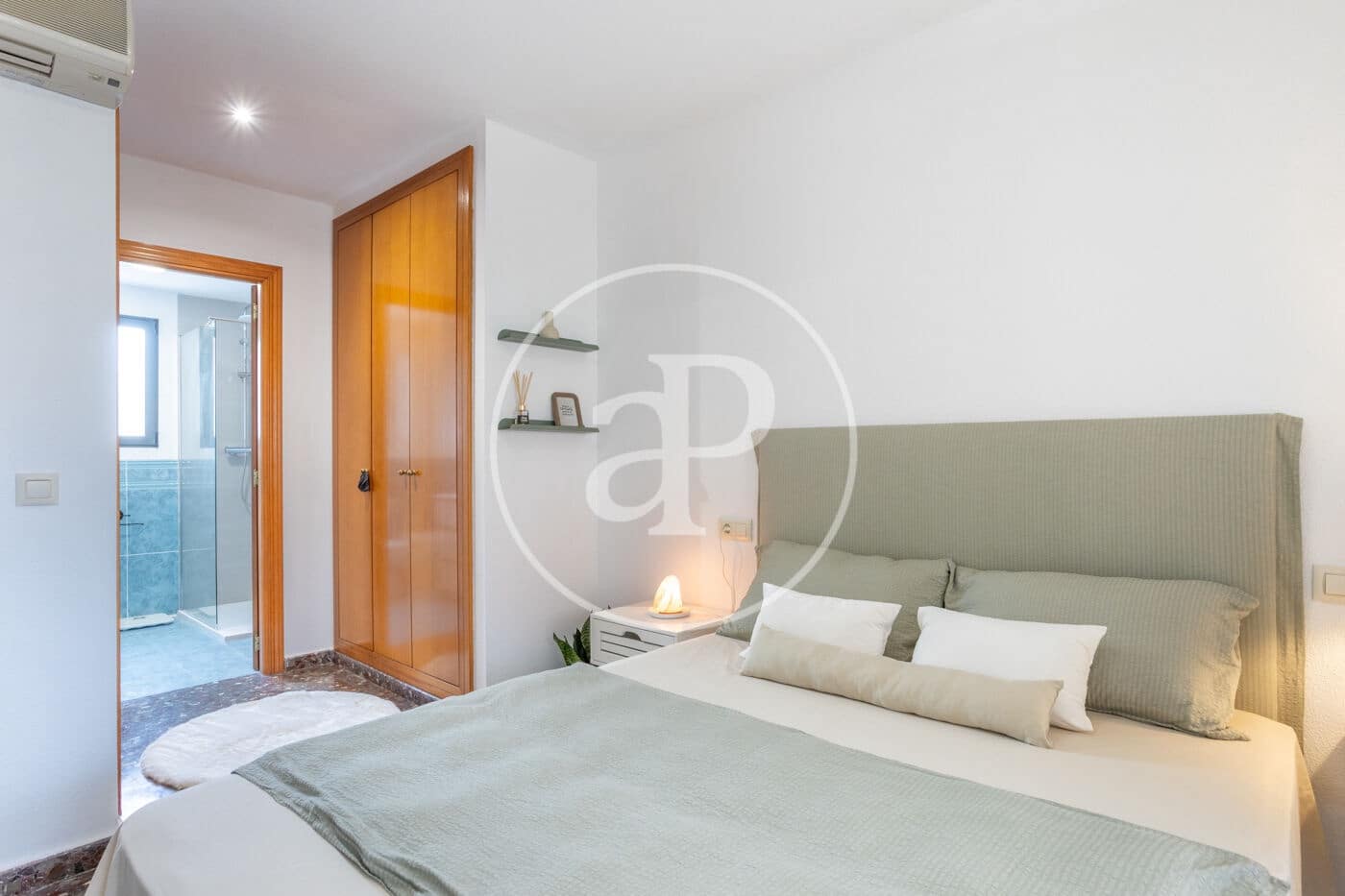 3 soveværelse Lejlighed til leje i Valencia by med swimmingpool - € 2.100 (Ref: 9755796)