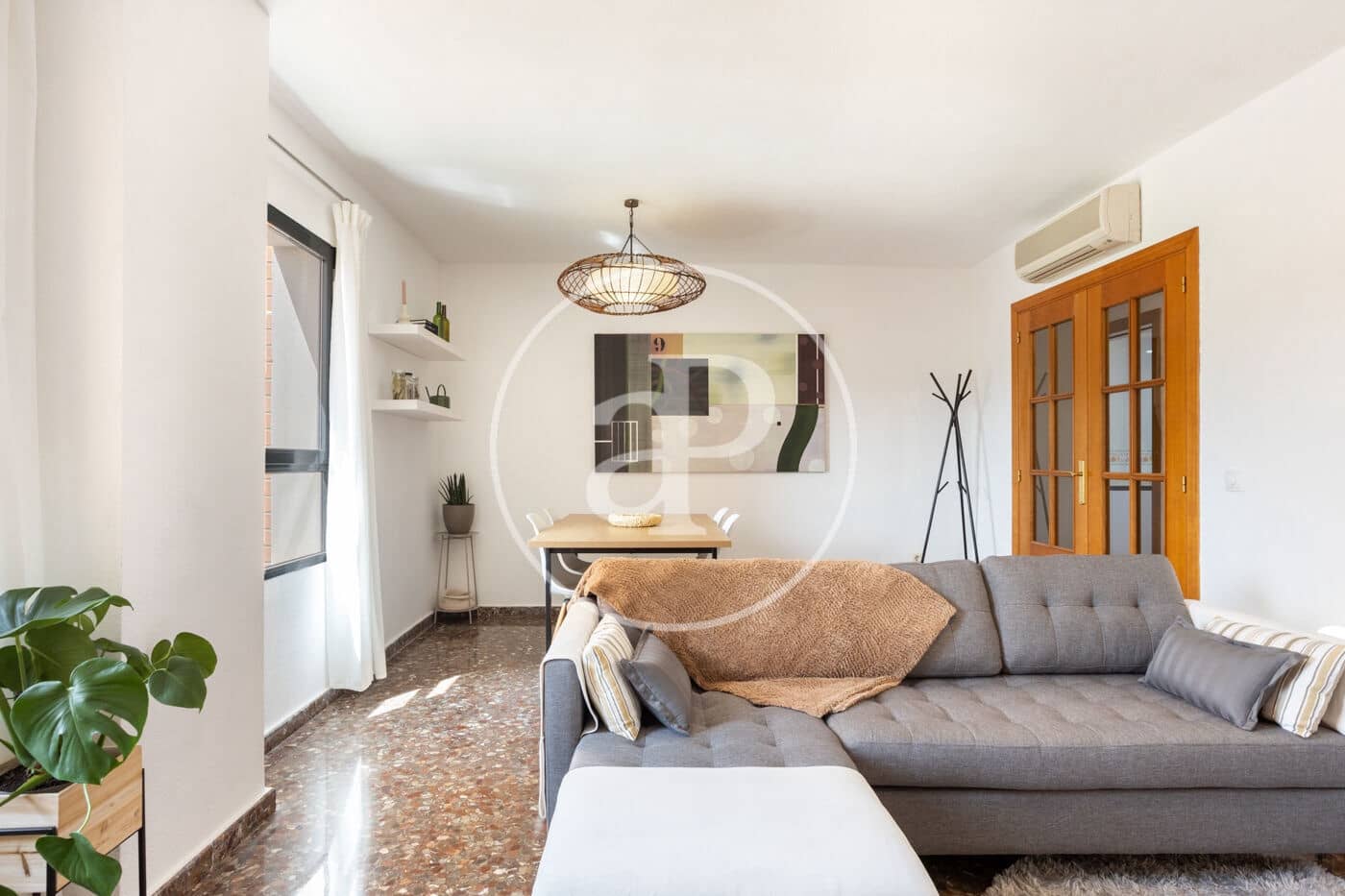 3 soveværelse Lejlighed til leje i Valencia by med swimmingpool - € 2.100 (Ref: 9755796)