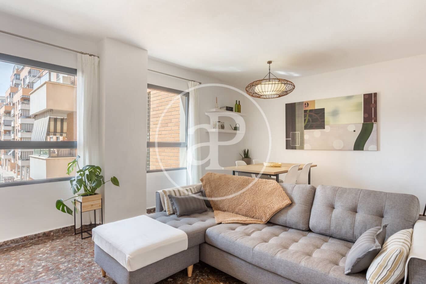 3 soveværelse Lejlighed til leje i Valencia by med swimmingpool - € 2.100 (Ref: 9755796)