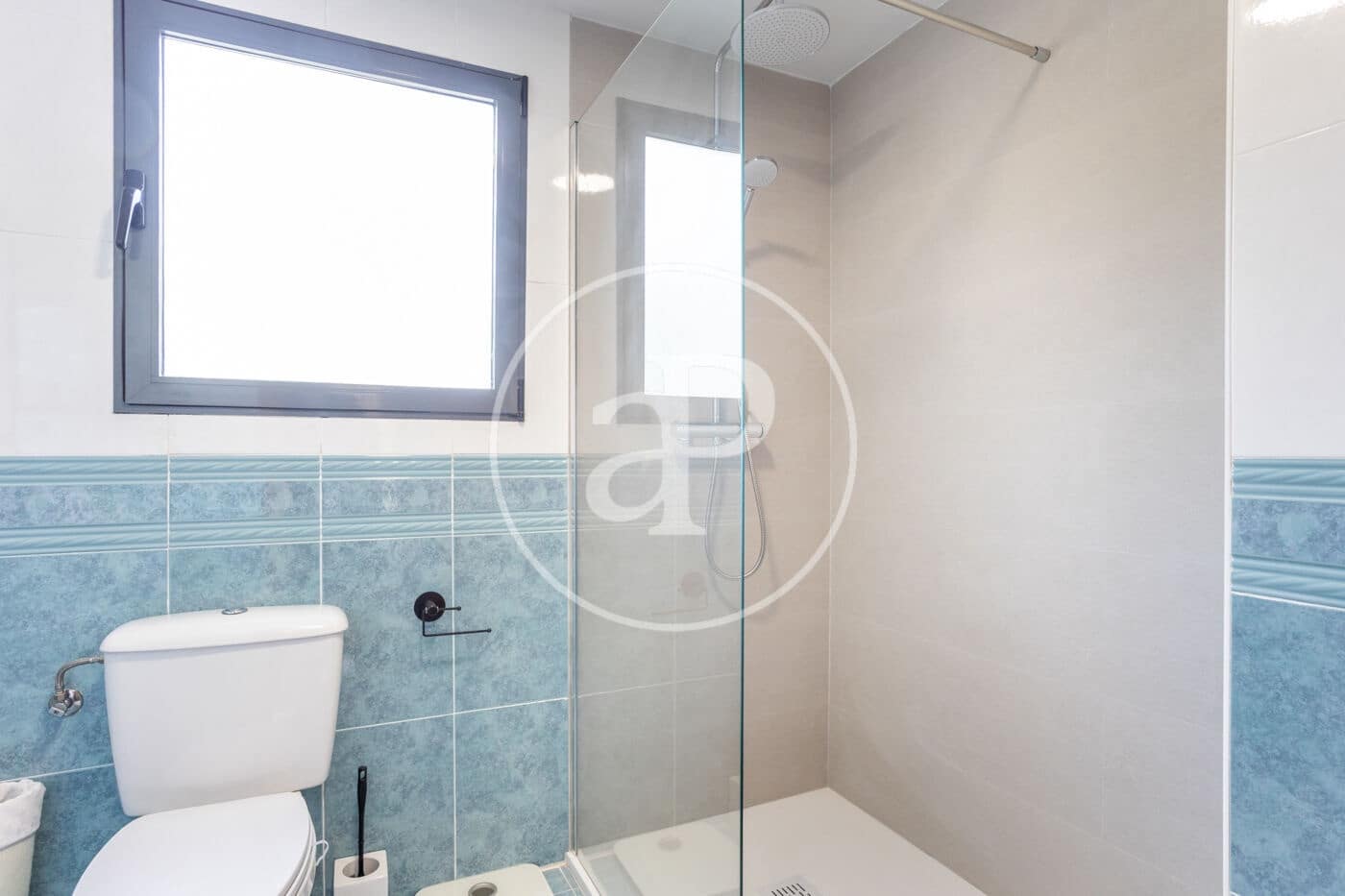 3 soveværelse Lejlighed til leje i Valencia by med swimmingpool - € 2.100 (Ref: 9755796)