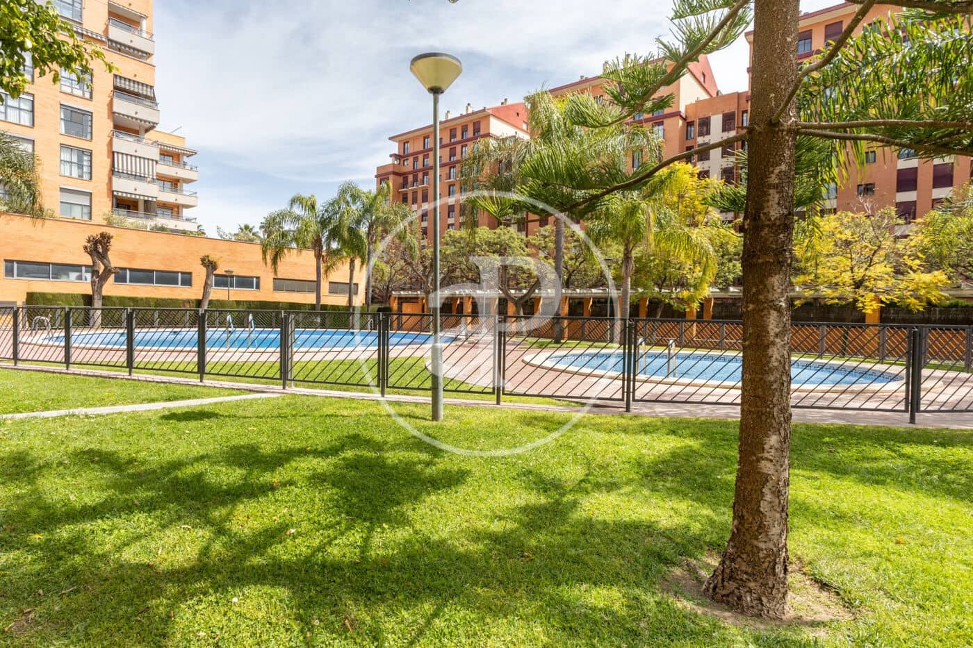 3 soveværelse Lejlighed til leje i Valencia by med swimmingpool - € 2.100 (Ref: 9755796)