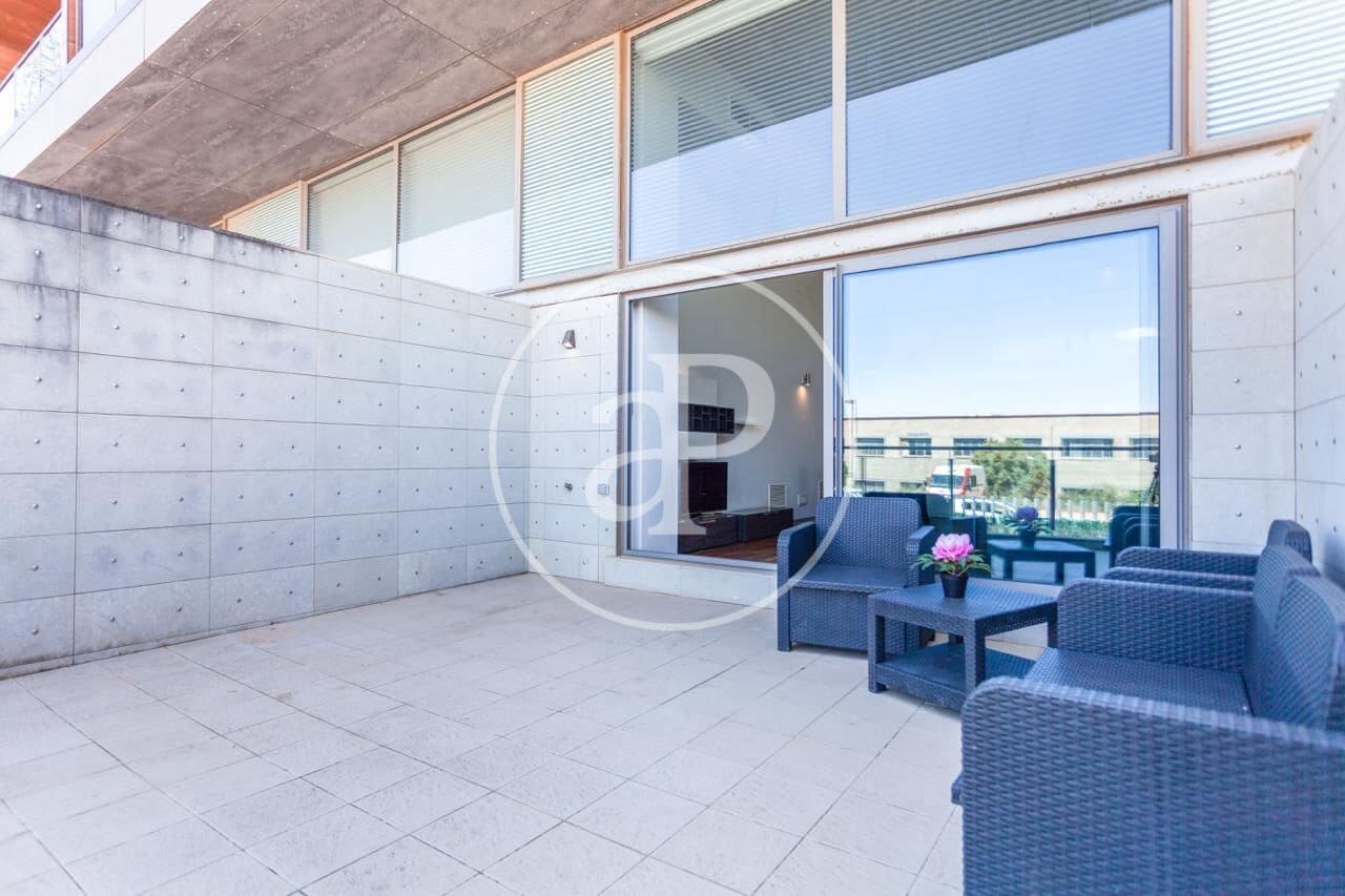 1 sovrum Lägenhet att hyra i Valencia stad med pool - 1 300 € (Ref: 9755797)