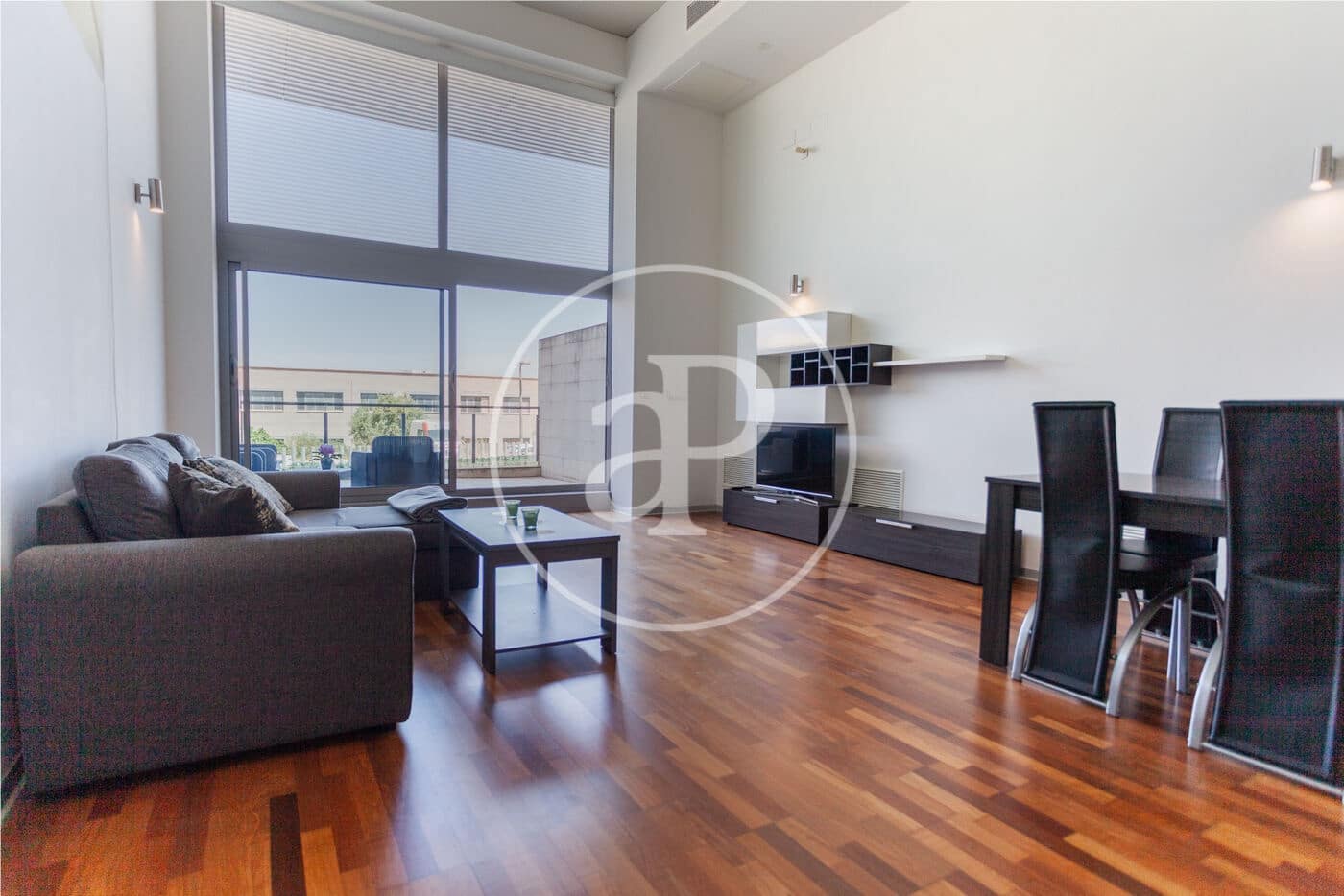 1 sovrum Lägenhet att hyra i Valencia stad med pool - 1 300 € (Ref: 9755797)