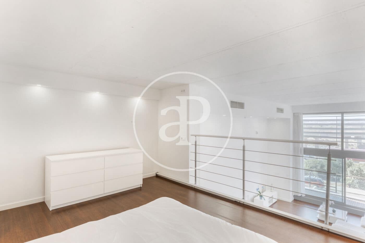 1 makuuhuone Huvila vuokrattavana paikassa Valencia kaupunki mukana uima-altaan - 1 200 € (Ref: 9755798)