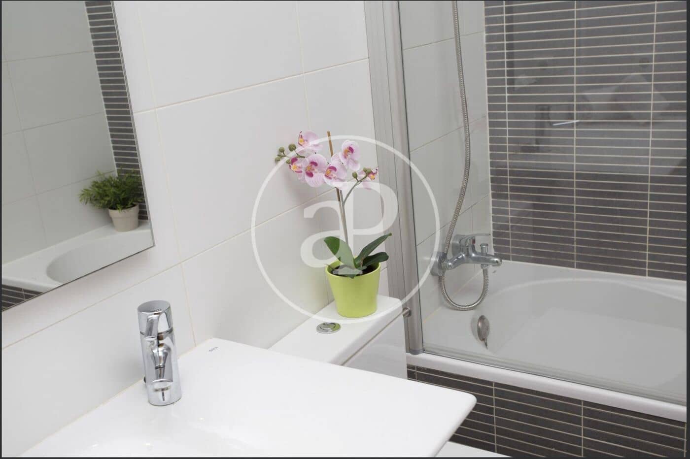 1 soveværelse Lejlighed til leje i Valencia by - € 1.250 (Ref: 9755799)