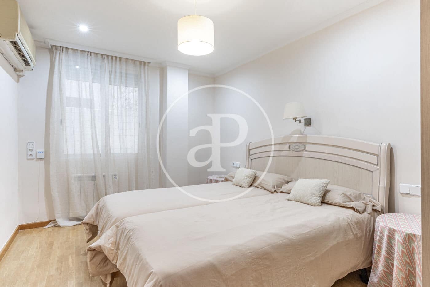 4 soveværelse Lejlighed til leje i Valencia by - € 2.500 (Ref: 9758868)