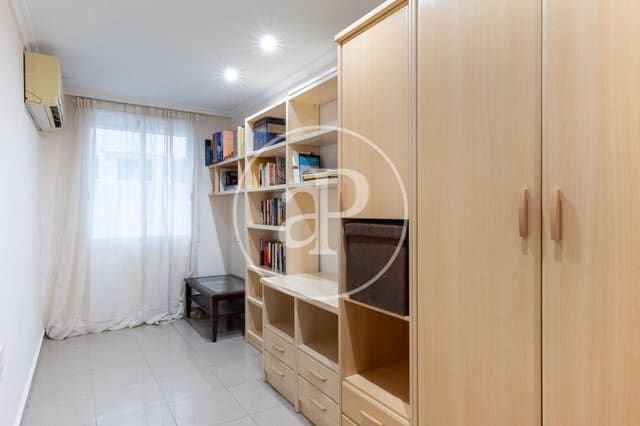 4 quarto Apartamento para arrendar em El Pla del Remei, Valência cidade - 2 500 € (Ref: 9758868)