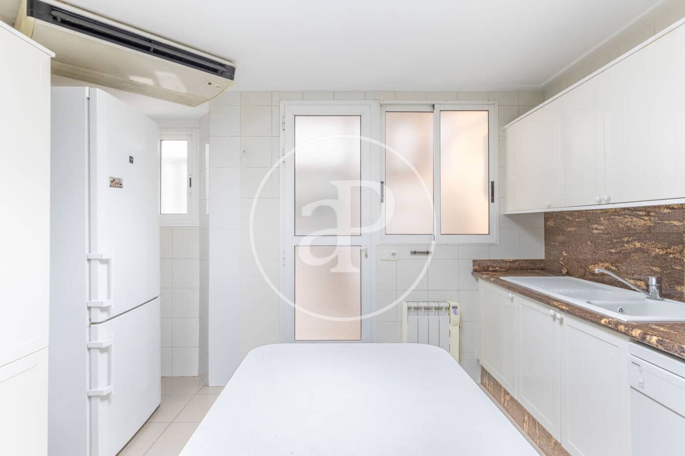 4 soveværelse Lejlighed til leje i Valencia by - € 2.500 (Ref: 9758868)