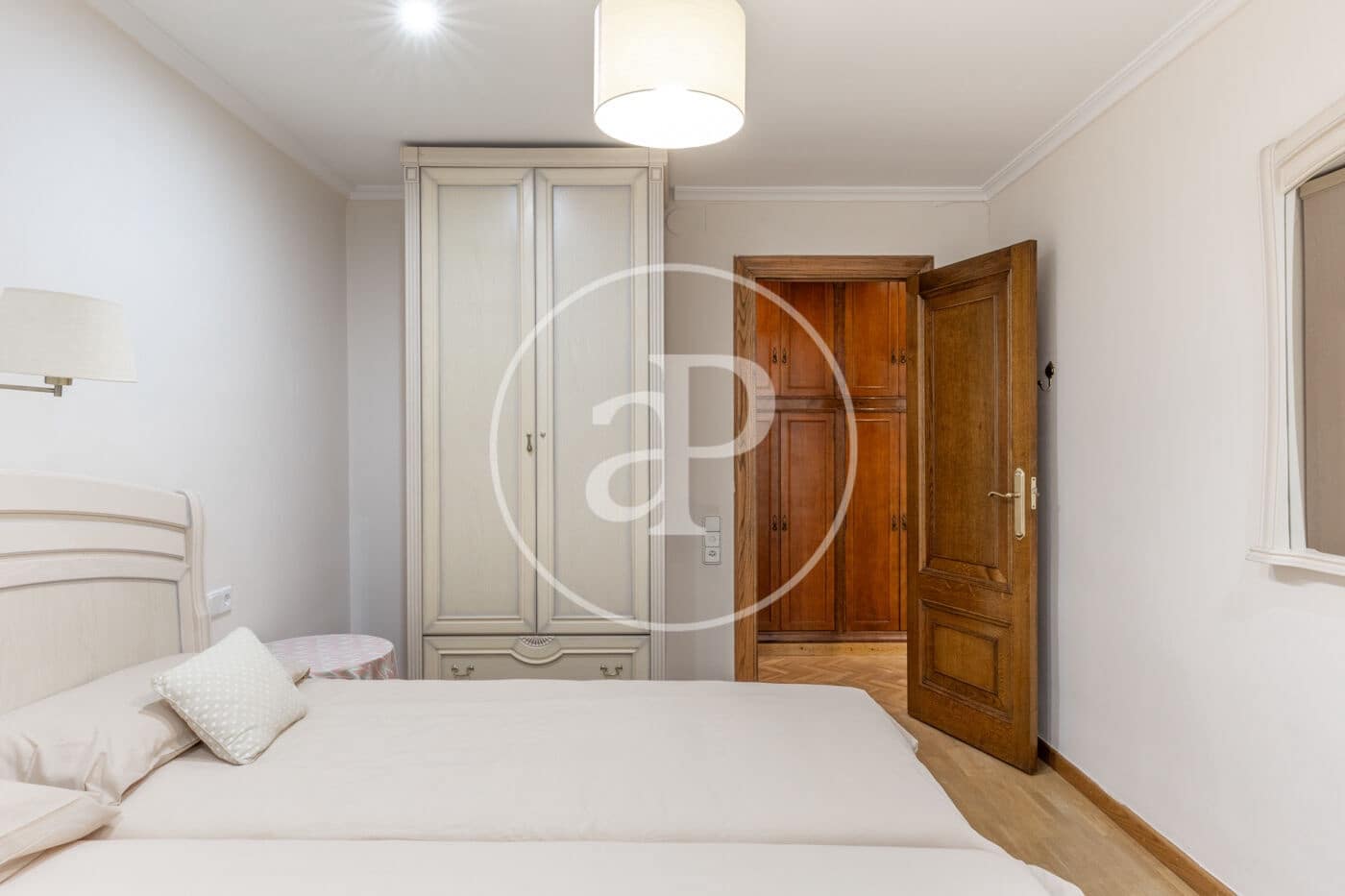 4 soveværelse Lejlighed til leje i Valencia by - € 2.500 (Ref: 9758868)