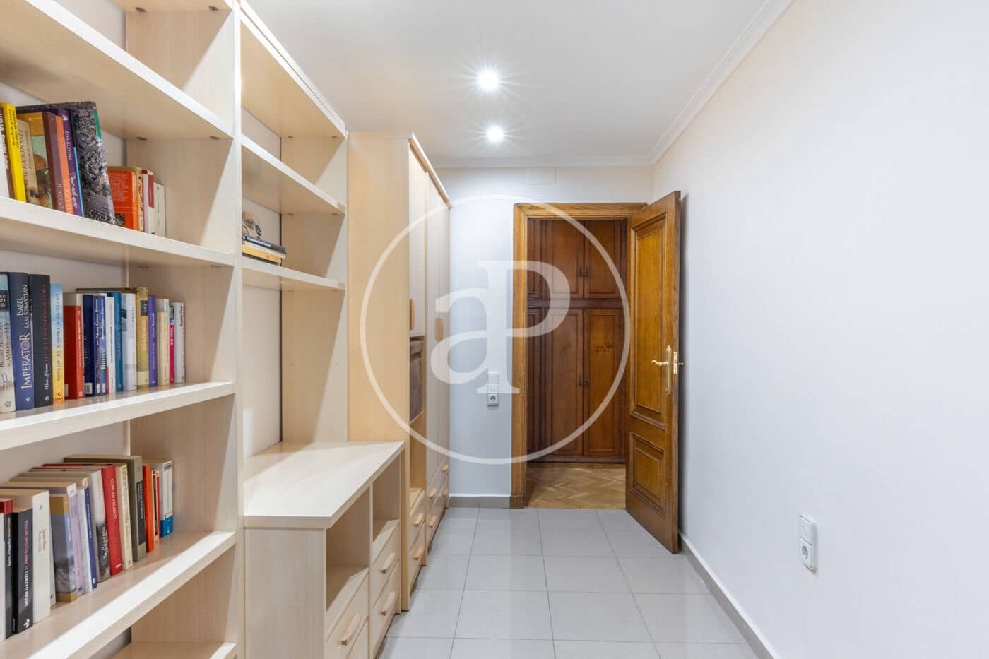 4 soveværelse Lejlighed til leje i Valencia by - € 2.500 (Ref: 9758868)