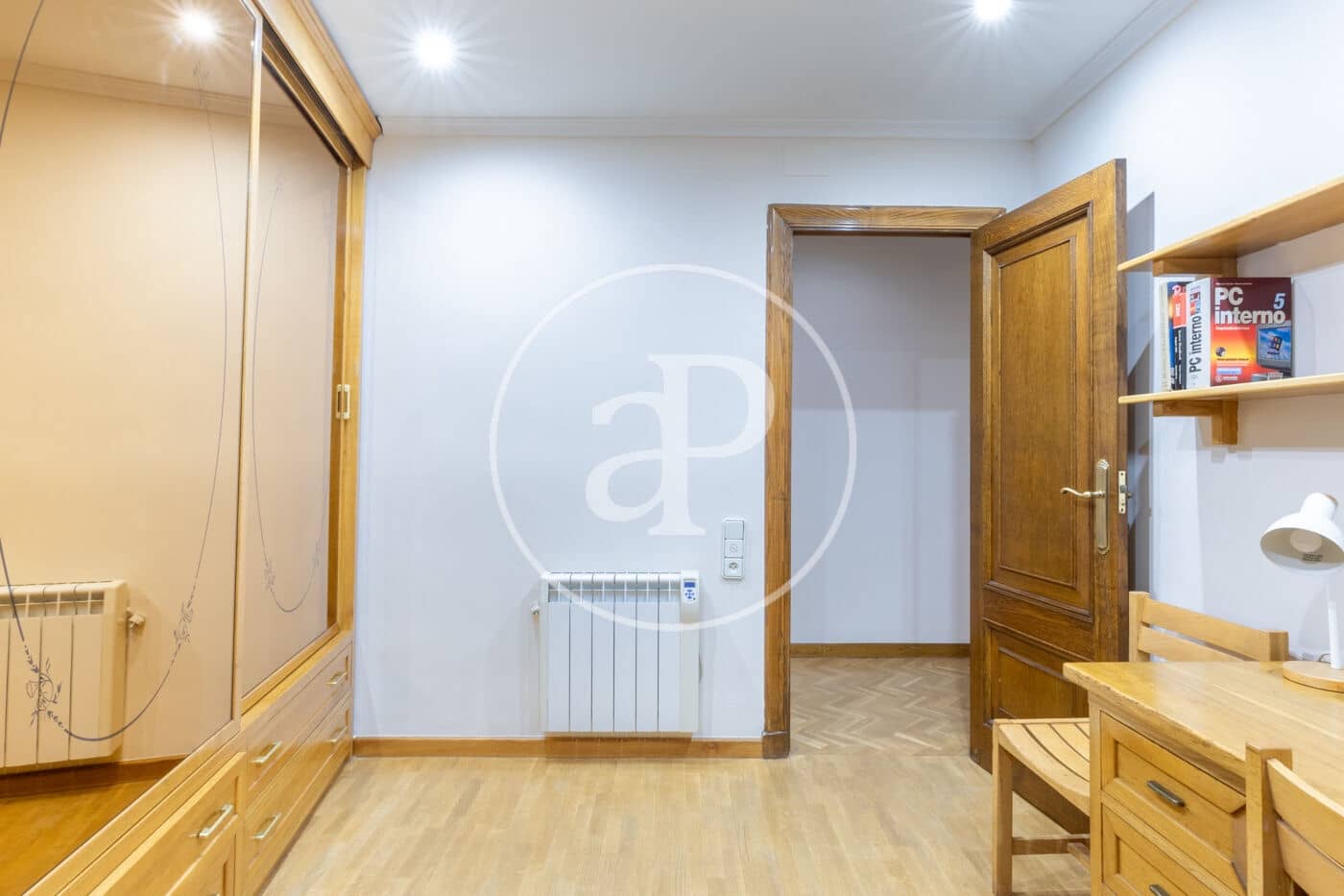 4 soveværelse Lejlighed til leje i Valencia by - € 2.500 (Ref: 9758868)