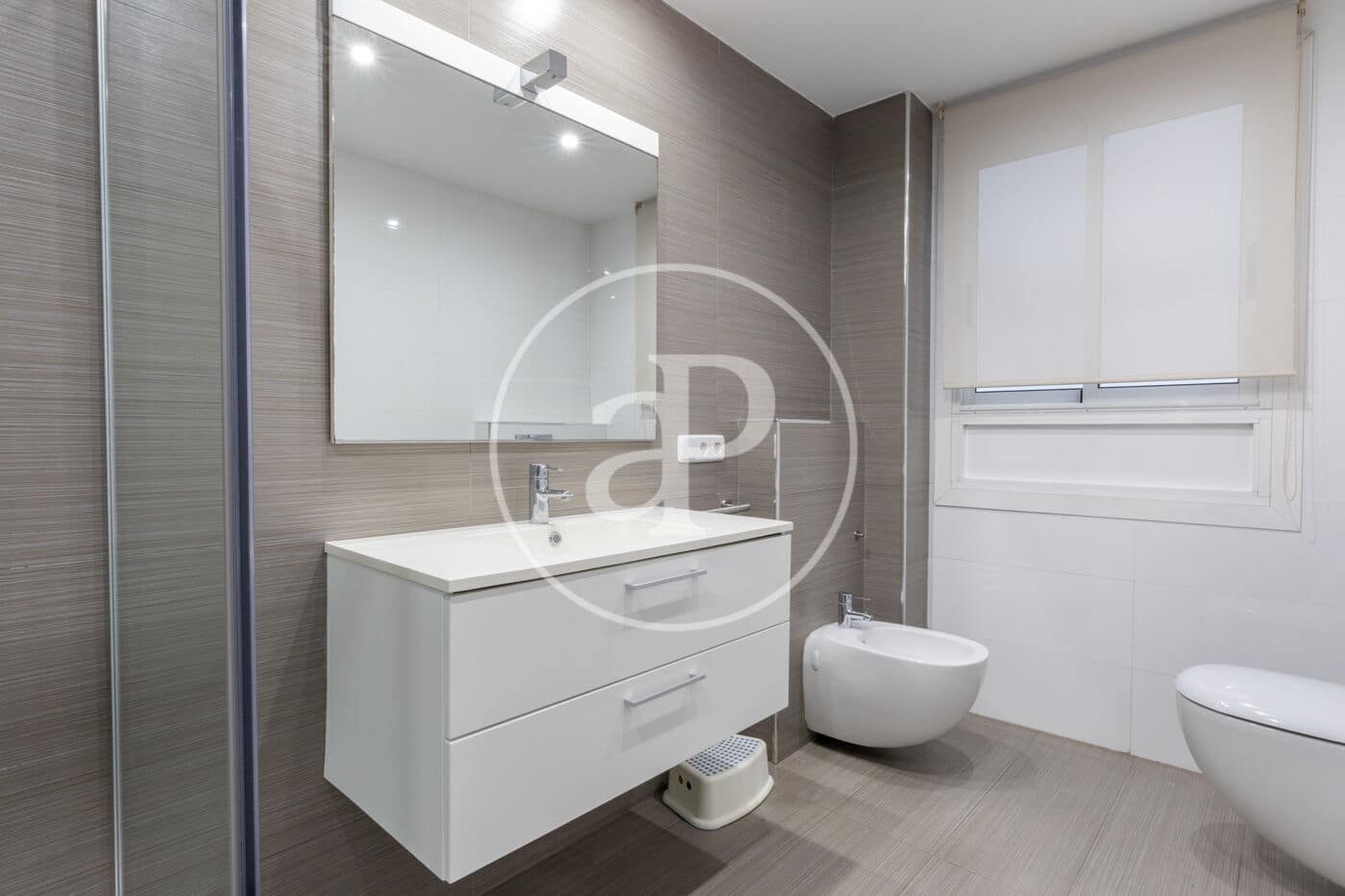 4 soveværelse Lejlighed til leje i Valencia by - € 2.500 (Ref: 9758868)