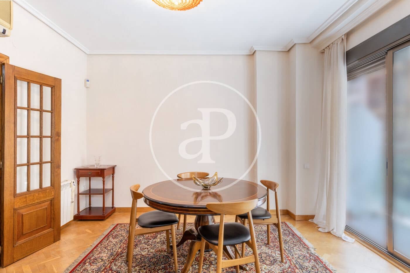 4 soveværelse Lejlighed til leje i Valencia by - € 2.500 (Ref: 9758868)