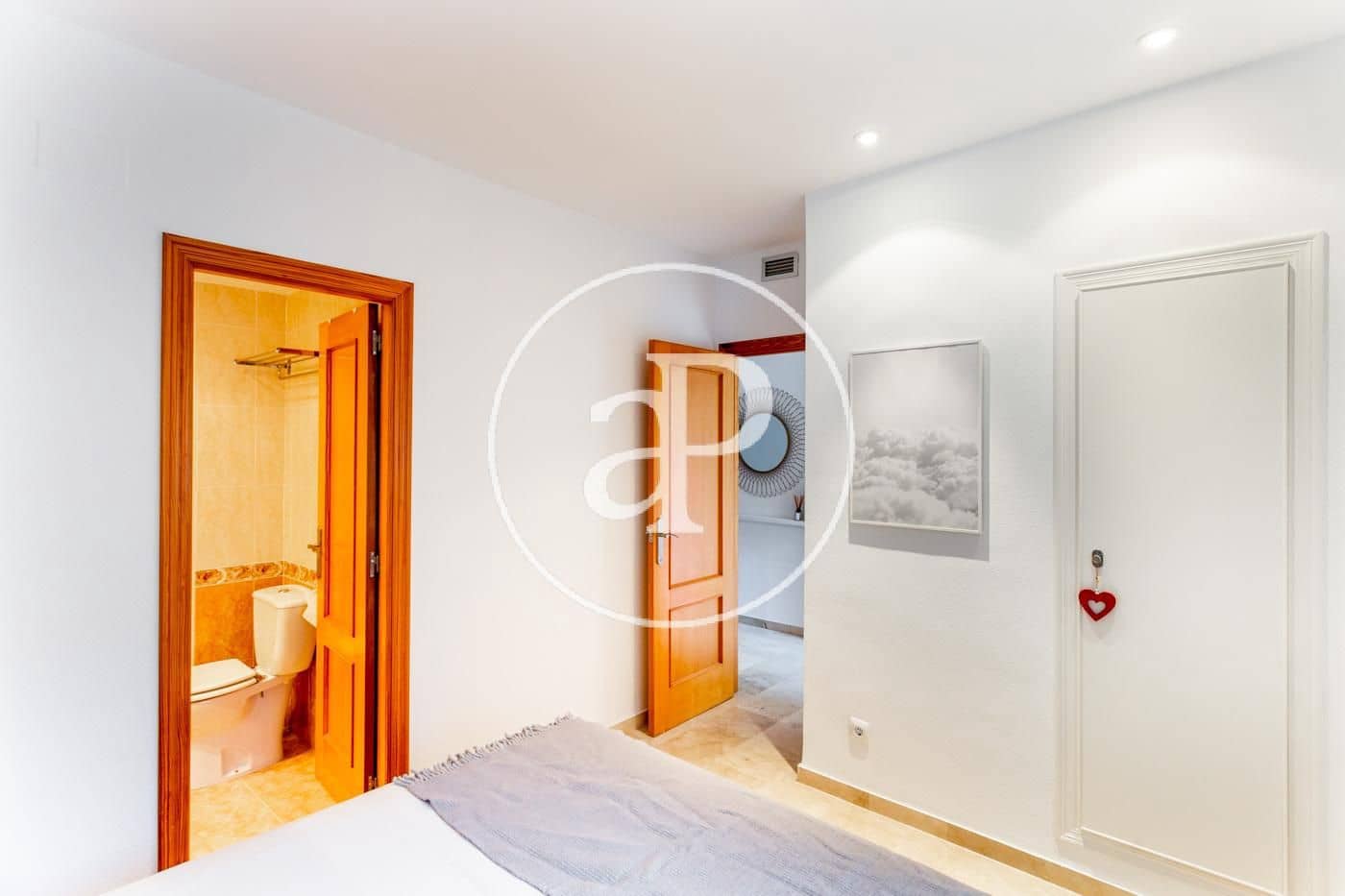 Appartement de 2 chambres à louer à Chiva avec piscine - 1 200 € (Ref: 9758869)