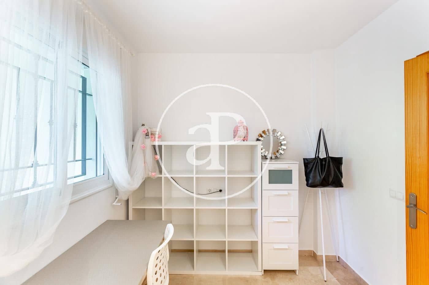 Appartement de 2 chambres à louer à Chiva avec piscine - 1 200 € (Ref: 9758869)