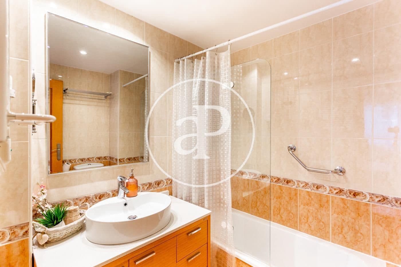 Appartement de 2 chambres à louer à Chiva avec piscine - 1 200 € (Ref: 9758869)