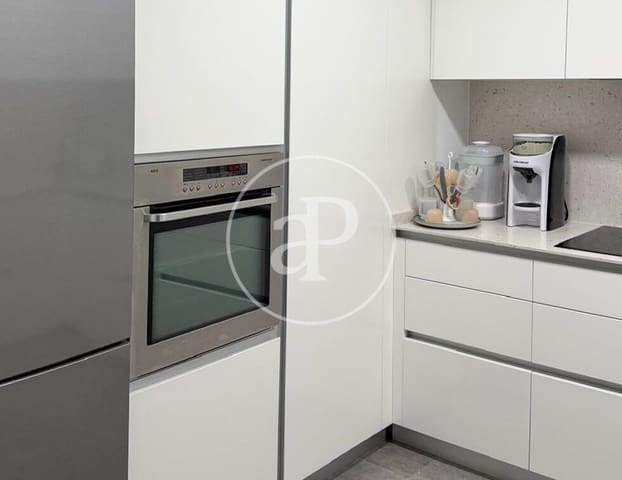 2 slaapkamer Appartement te koop in La Gran Via, Valencia stad - € 570.000 (Ref: 9758870)