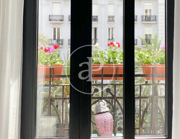 2 slaapkamer Appartement te koop in La Gran Via, Valencia stad - € 570.000 (Ref: 9758870)