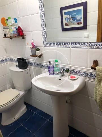 4 sypialnia Willa do wynajęcia w La Pobla de Vallbona z basenem - 2 200 € (Ref: 9758871)