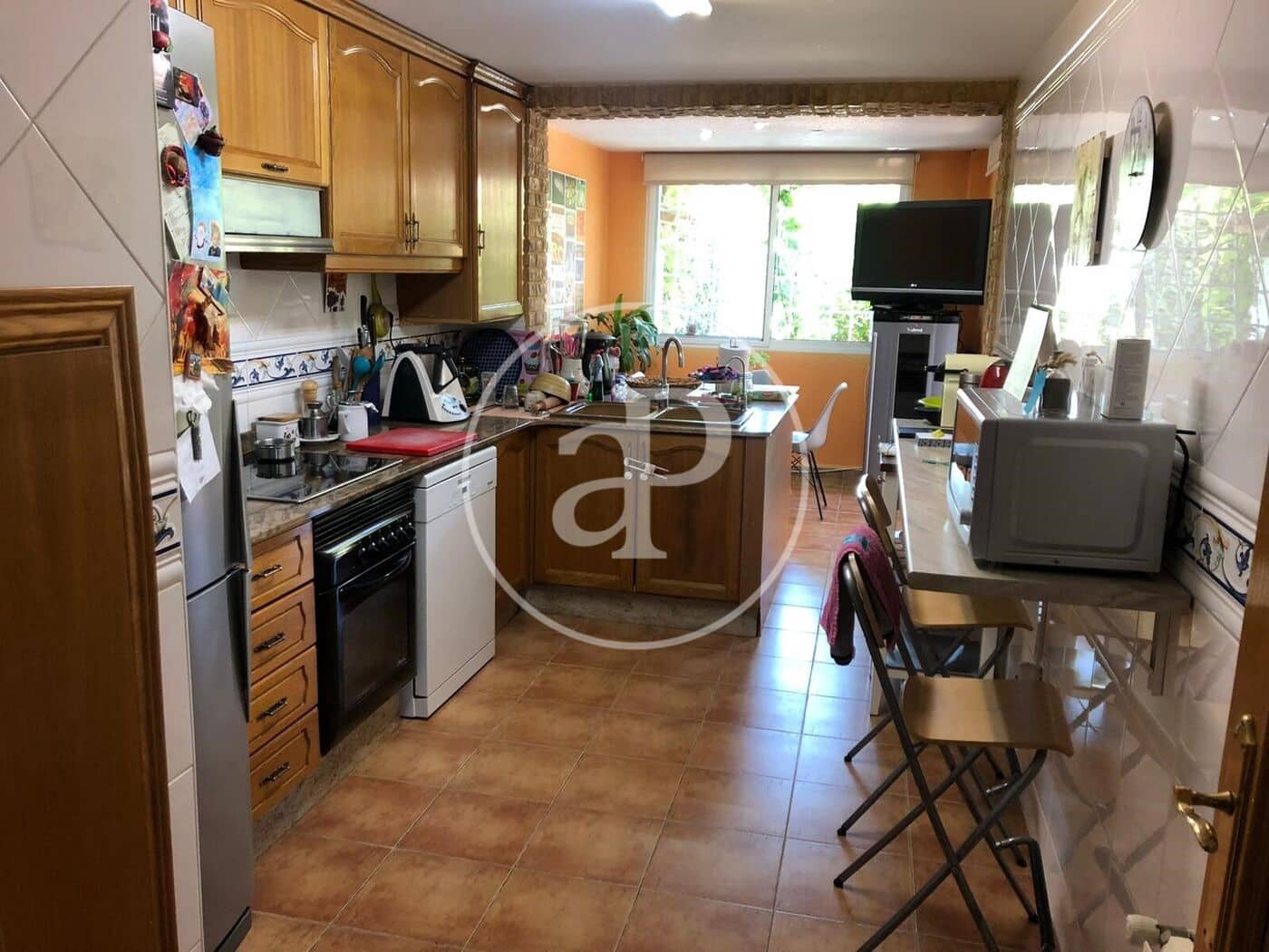 4 soveværelse Villa til leje i La Pobla de Vallbona med swimmingpool - € 2.200 (Ref: 9758871)