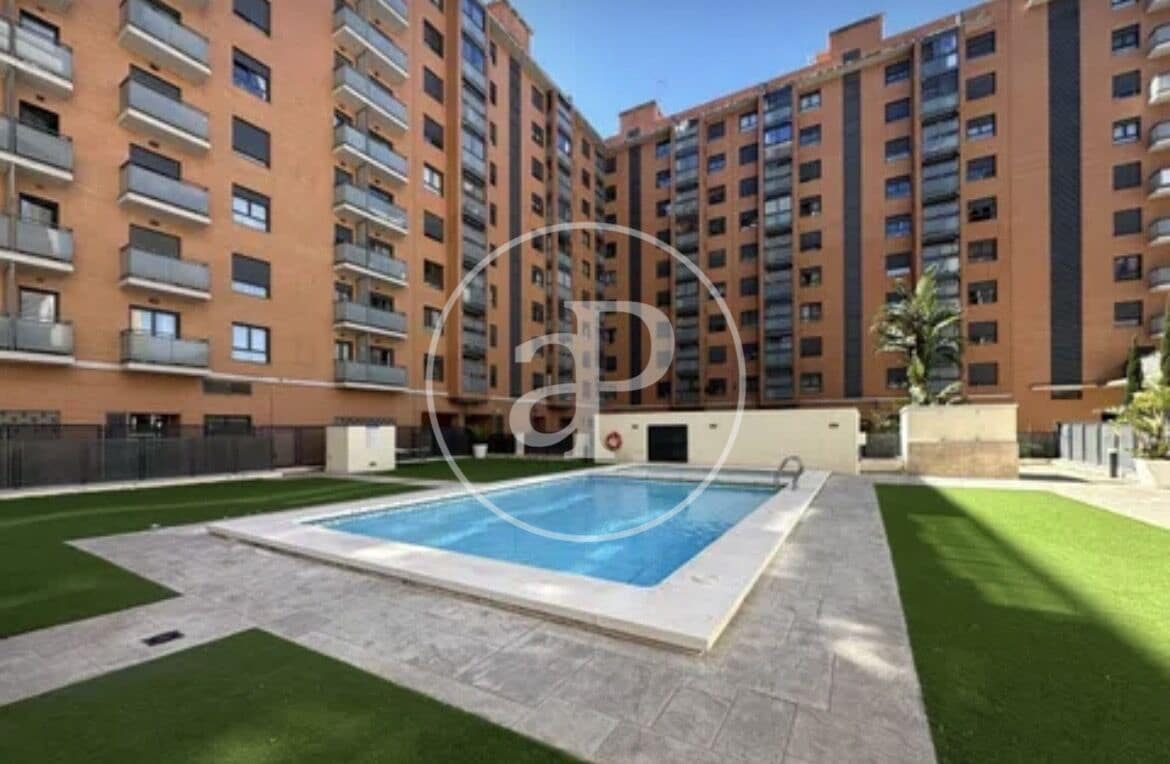 4 sypialnia Apartament do wynajęcia w Miasto Walencja z basenem - 2 200 € (Ref: 9758872)