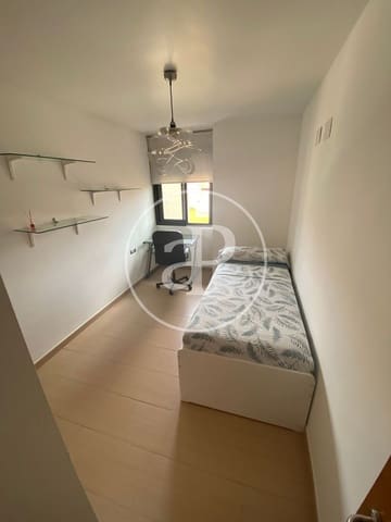 2 makuuhuone Kattohuoneisto vuokrattavana paikassa Torrent mukana uima-altaan - 1 800 € (Ref: 9762055)