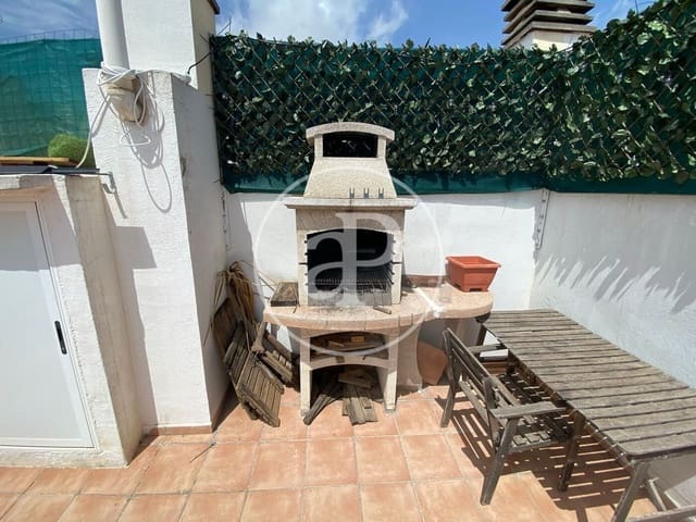 2 makuuhuone Kattohuoneisto vuokrattavana paikassa Torrent mukana uima-altaan - 1 800 € (Ref: 9762055)