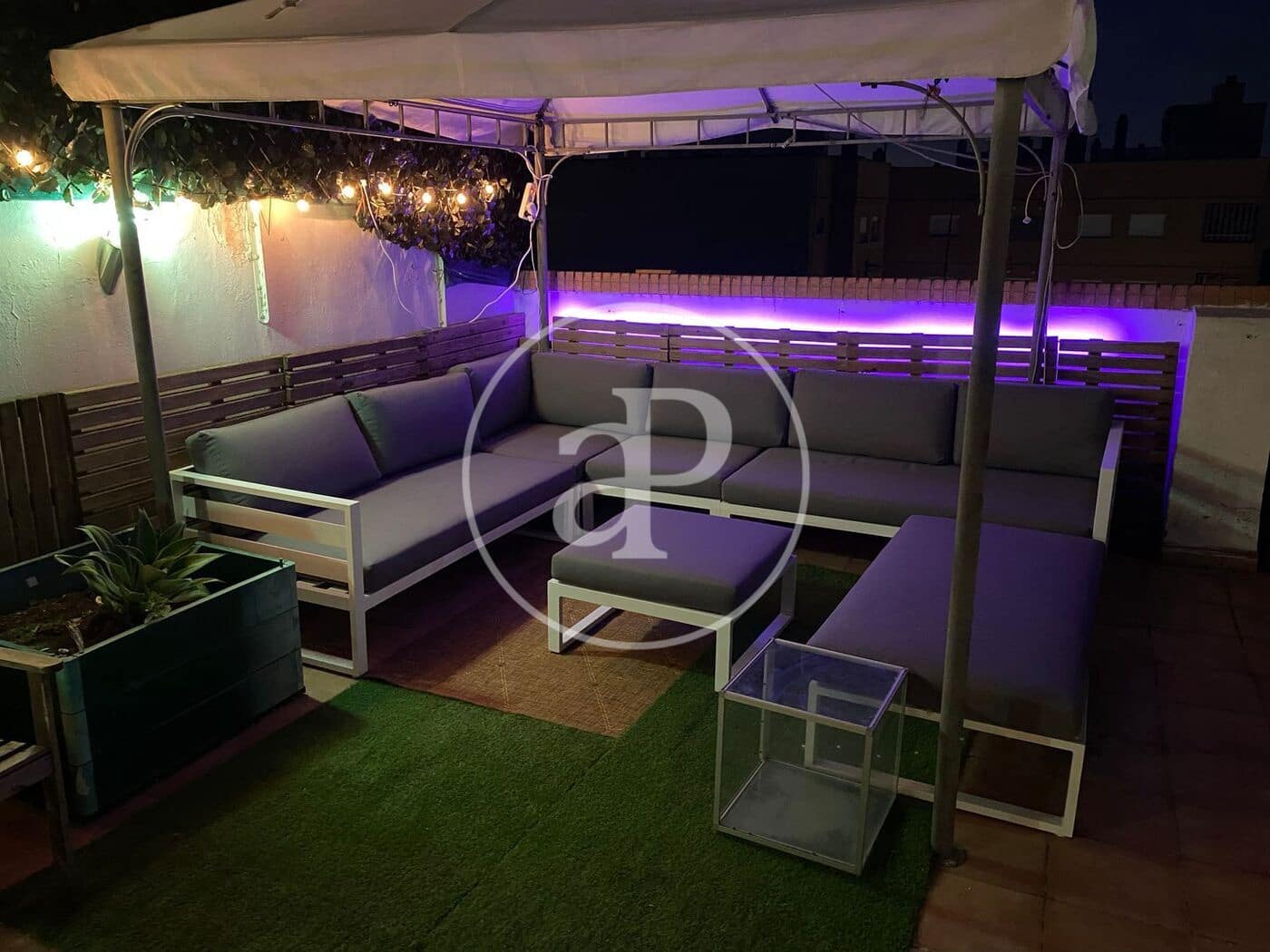 2 bedroom Penthouse for rent in Torrent with pool - € 1,800 (Ref: 9762055)