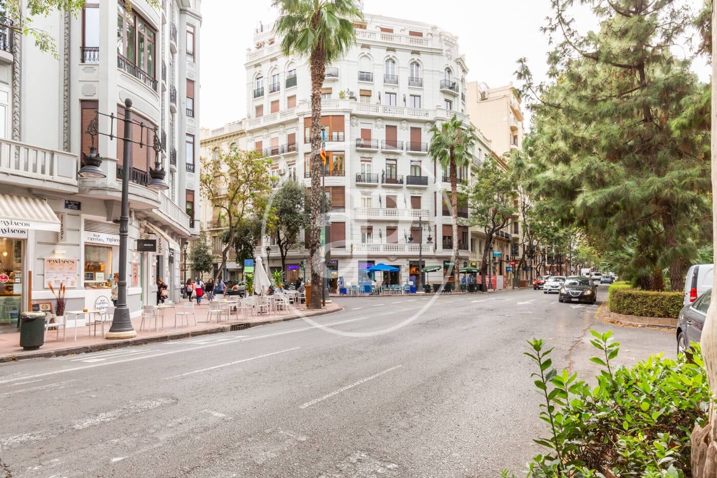 5 bedroom Apartment for rent in Valencia city - € 2,800 (Ref: 9762056)