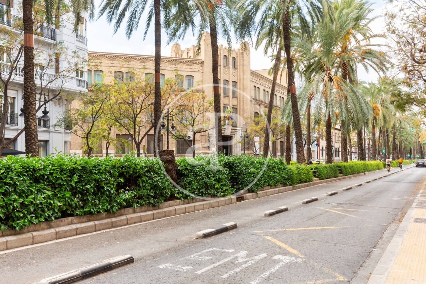 5 bedroom Apartment for rent in Valencia city - € 2,800 (Ref: 9762056)