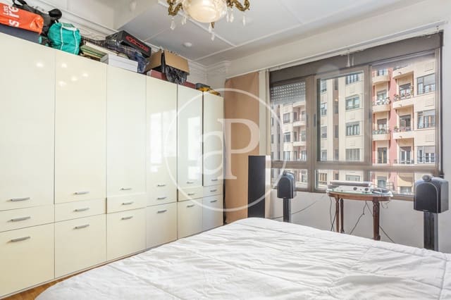 4 bedroom Apartment for rent in Sant Francesc, Valencia city - € 2,500 (Ref: 9762057)