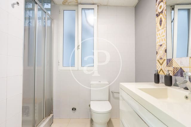 4 bedroom Apartment for rent in Sant Francesc, Valencia city - € 2,500 (Ref: 9762057)