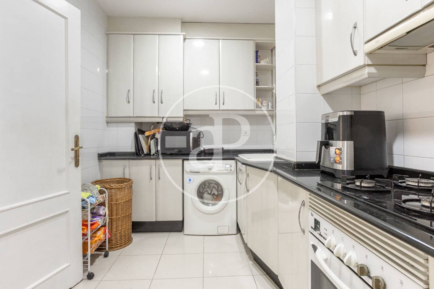 4 bedroom Apartment for rent in Valencia city - € 2,500 (Ref: 9762057)