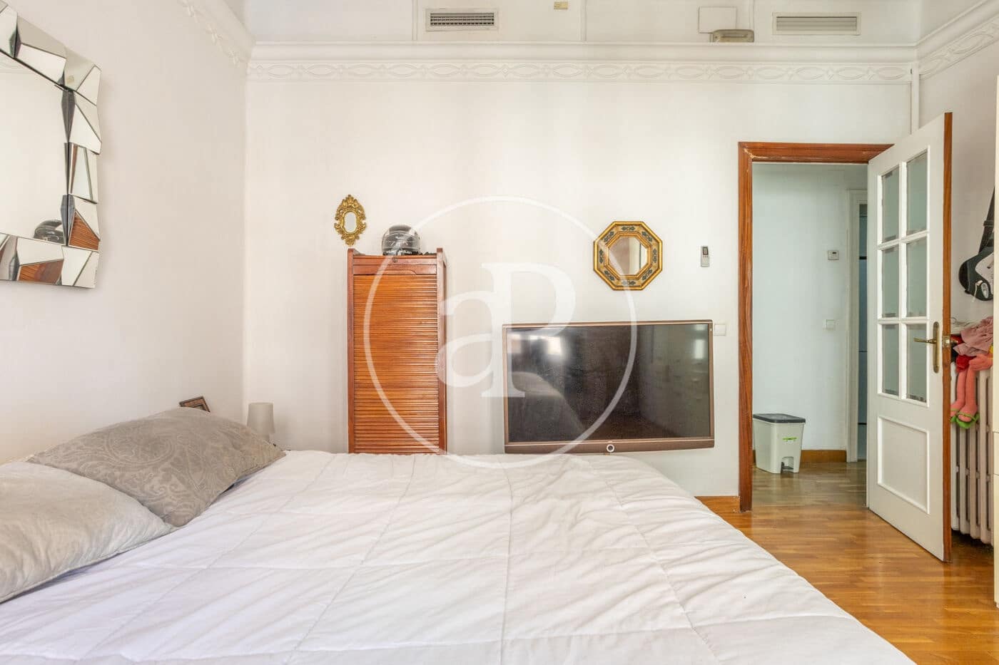 4 bedroom Apartment for rent in Valencia city - € 2,500 (Ref: 9762057)