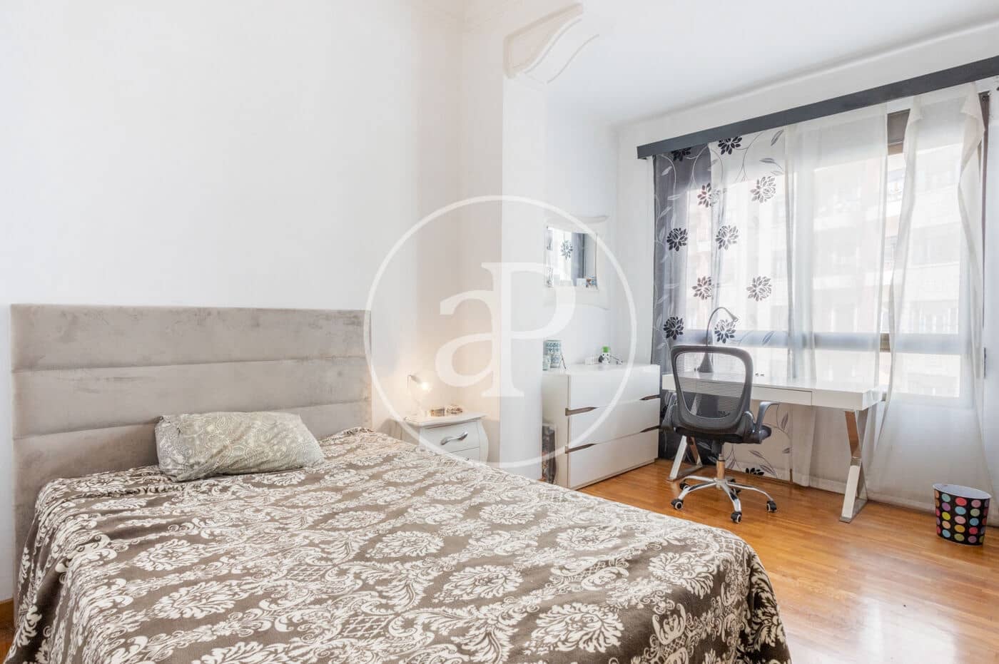 4 bedroom Apartment for rent in Valencia city - € 2,500 (Ref: 9762057)