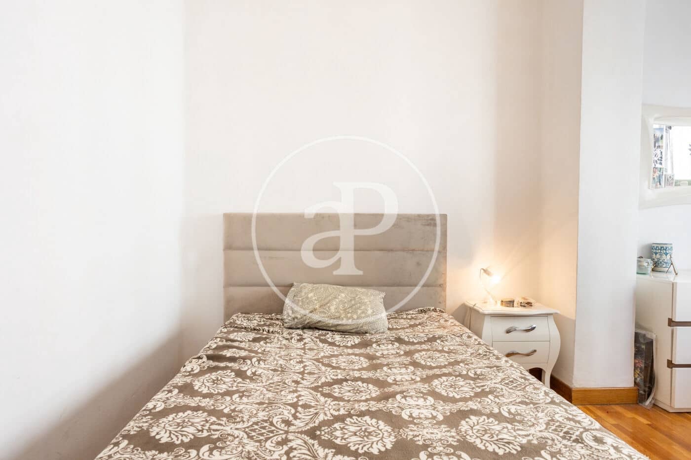 4 bedroom Apartment for rent in Valencia city - € 2,500 (Ref: 9762057)